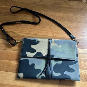 Stella & Dot Camo clutch/crossbody